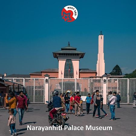Oyo 738 Hotel Kaze Darbar Катманду Экстерьер фото