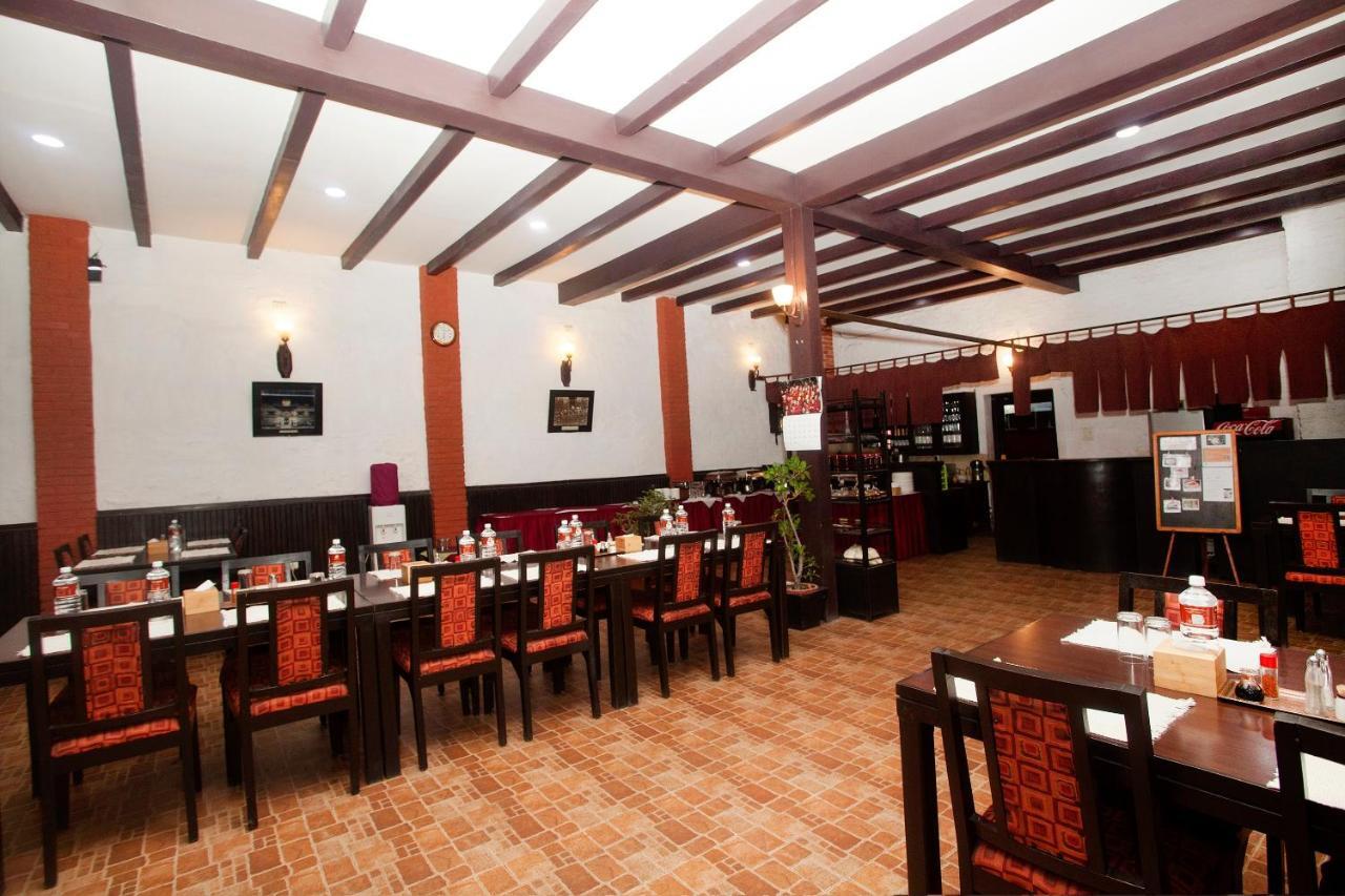 Oyo 738 Hotel Kaze Darbar Катманду Экстерьер фото