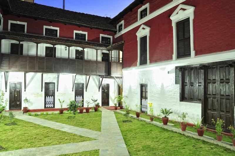 Oyo 738 Hotel Kaze Darbar Катманду Экстерьер фото