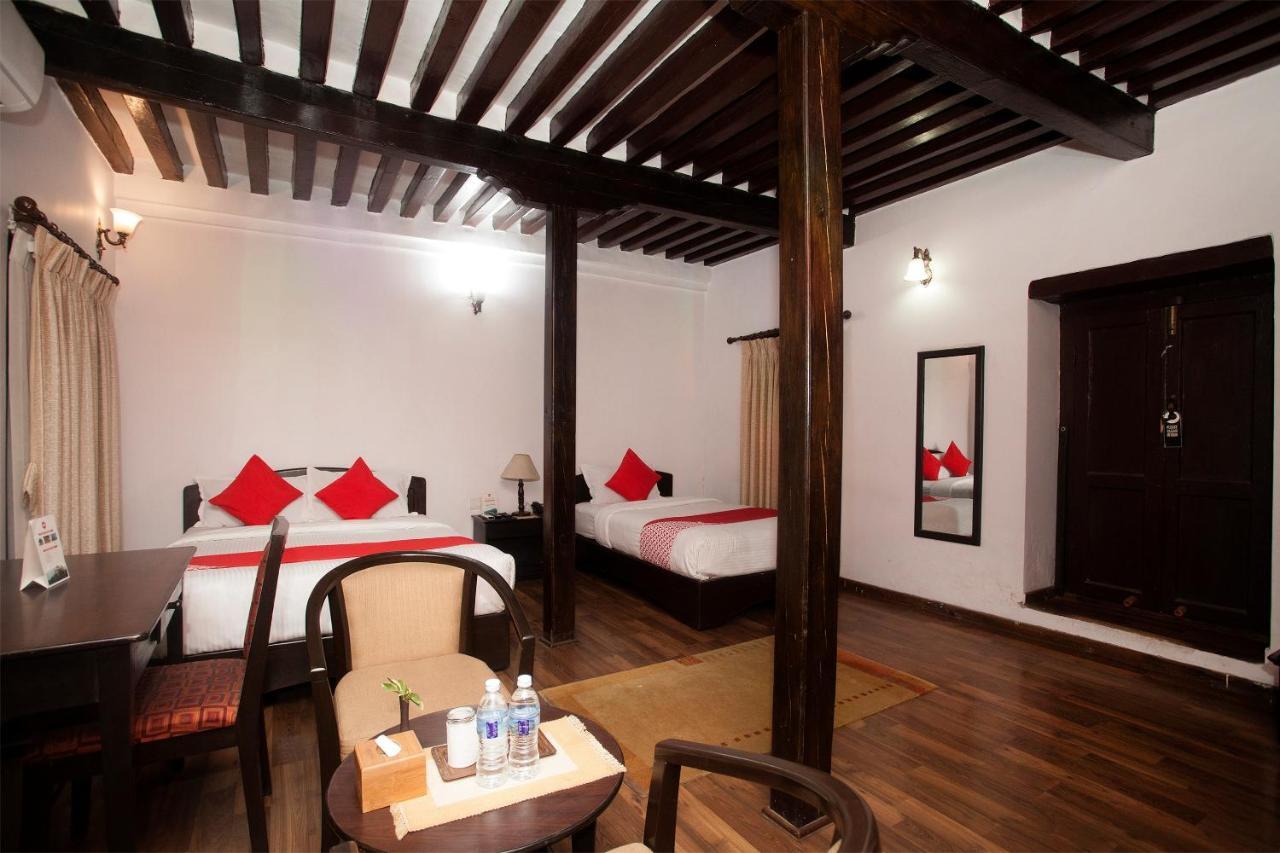 Oyo 738 Hotel Kaze Darbar Катманду Экстерьер фото