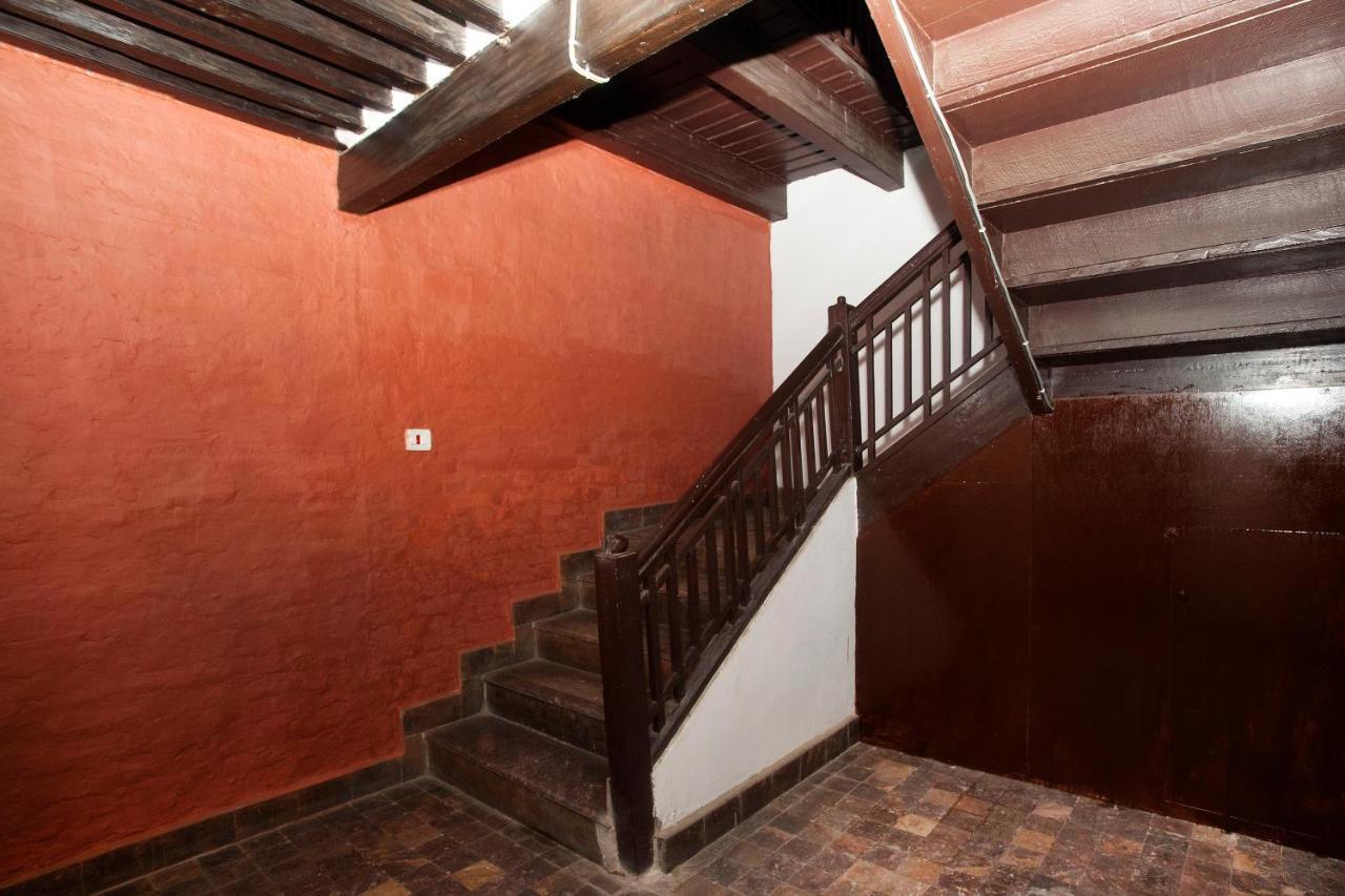 Oyo 738 Hotel Kaze Darbar Катманду Экстерьер фото