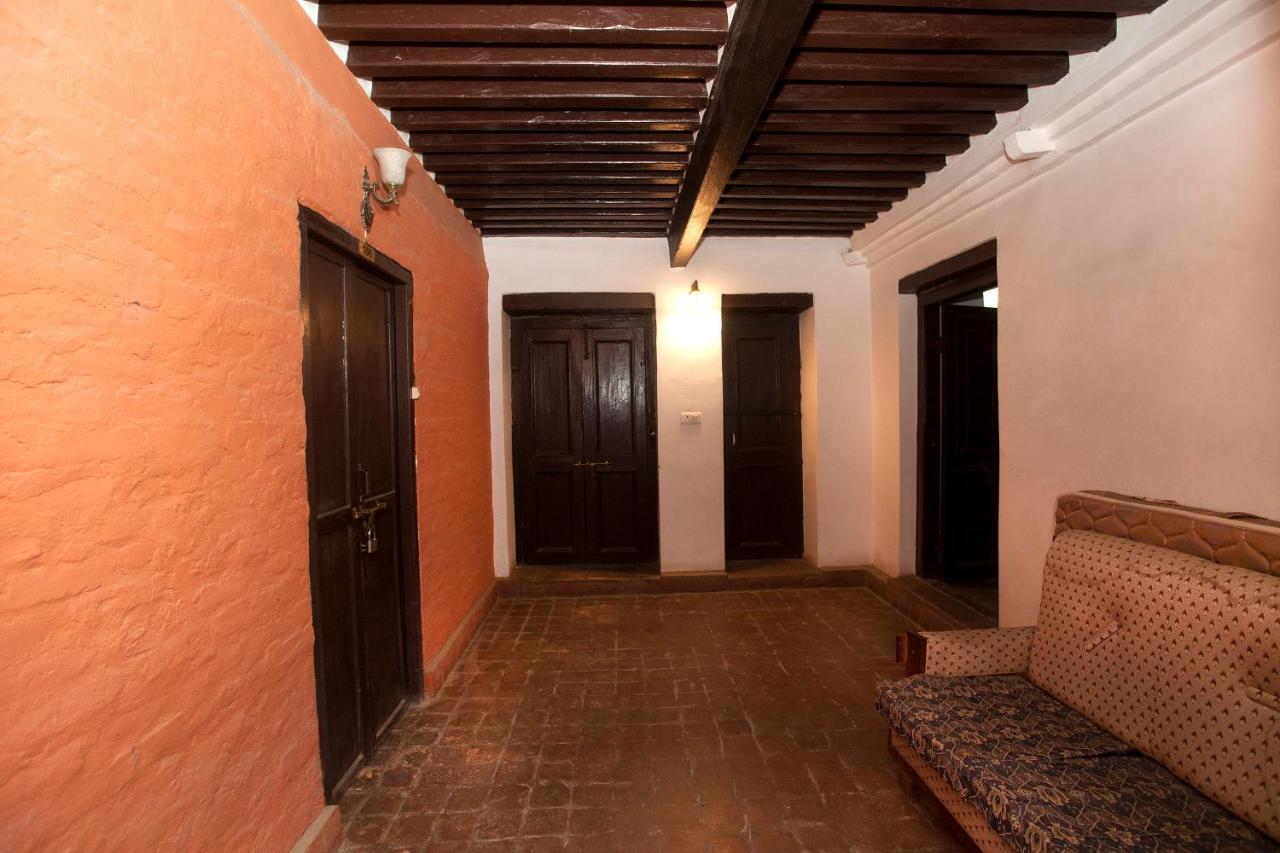 Oyo 738 Hotel Kaze Darbar Катманду Экстерьер фото
